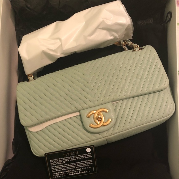 CHANEL Handbags - SOLD @ EBAY AUTH 2016 CHANEL CHEVRON FLAP BAG